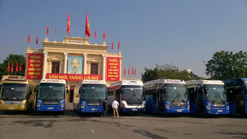 Xe 47 chỗ Hoa Trung