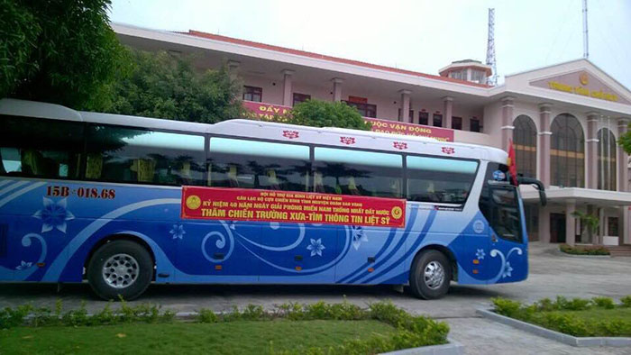 Xe du lich Hoa Trung